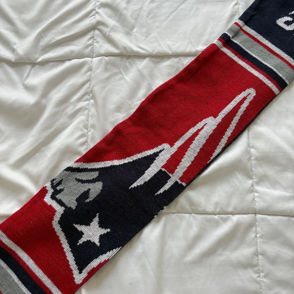 Forever Collectibles New England Patriots NFL Knit Scarf Navy Blue Red Fringe